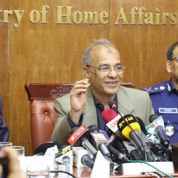 বিজিবির শক্ত অবস্থানের কারণে ভারত সীমান্তে বেড়া নির্মাণ বন্ধ&hellip;