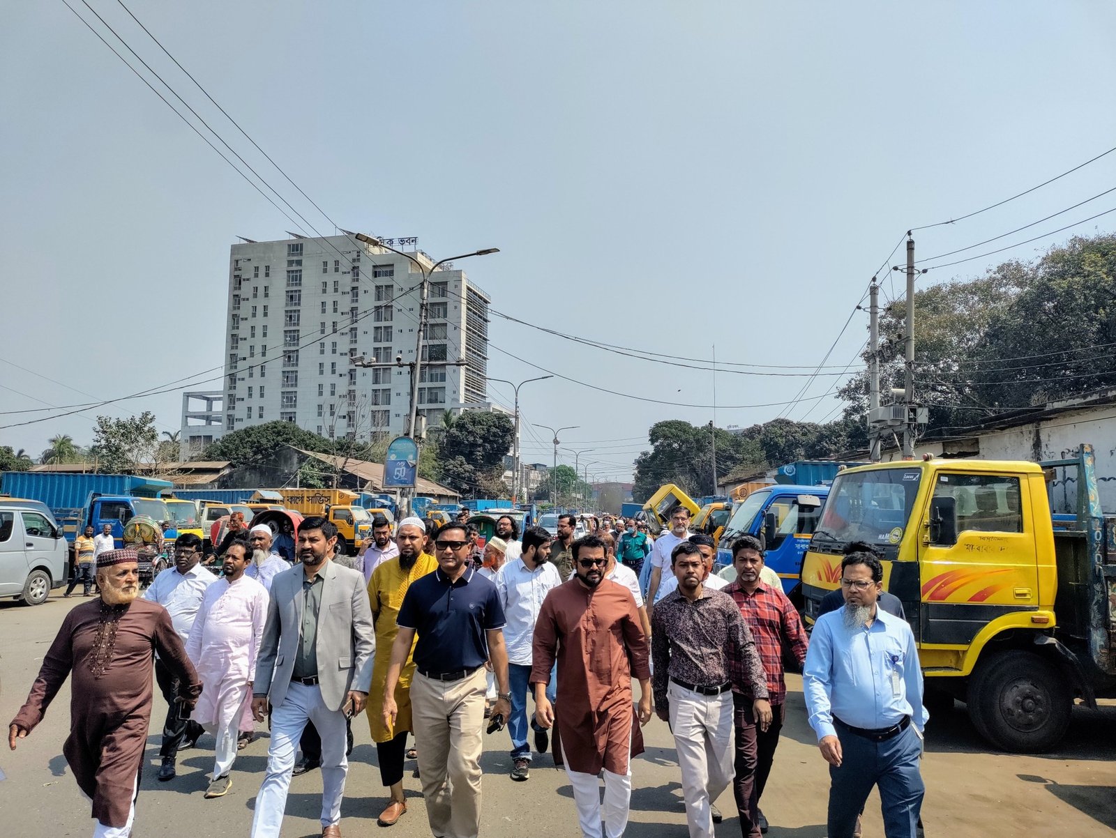 তেজগাঁও রেলগেট থেকে সাতরাস্তা পর্যন্ত সড়কে শৃঙ্খলা নিশ্চিত করার…