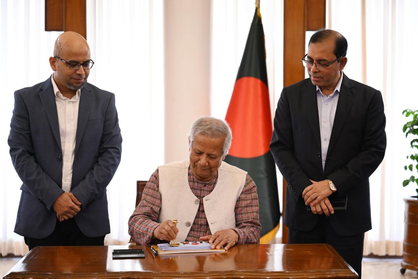 মহান স্বাধীনতা ও জাতীয় দিবস ২০২৫ উপলক্ষে স্মারক ডাকটিকিট…