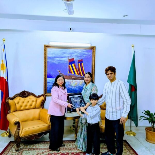 ফিলিপাইনের রাষ্ট্রদূতের সঙ্গে ফলপ্রসূ বৈঠকে বাংলাদেশ-ফিলিপাইন চেম্বারের পরিচালকবৃন্দ সালাউদ্দিন-মাকসুদা…