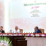 সবাইকে স্বাস্থ্যসেবা নিশ্চিত করতে চিকিৎসকদের আহ্বান প্রধান উপদেষ্টার