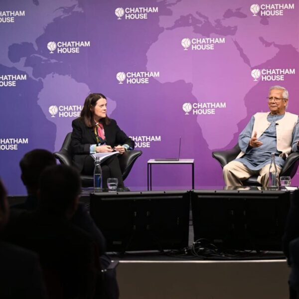 লন্ডনের চ্যাথাম হাউজে প্রধান উপদেষ্টার বক্তব্য প্রদান