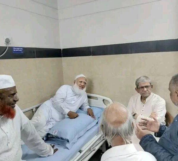 জামায়াতের আমিরকে দেখতে হাসপাতালে গেলেন বিএনপি মহাসচিব মির্জা ফখরুল