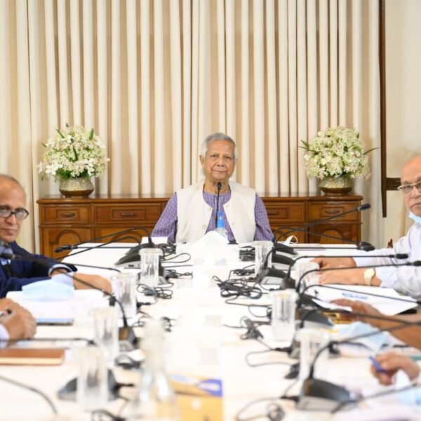 মুক্তিযুদ্ধের প্রকৃত ইতিহাস তুলে ধরতে জোর দিয়েছেন প্রধান উপদেষ্টা