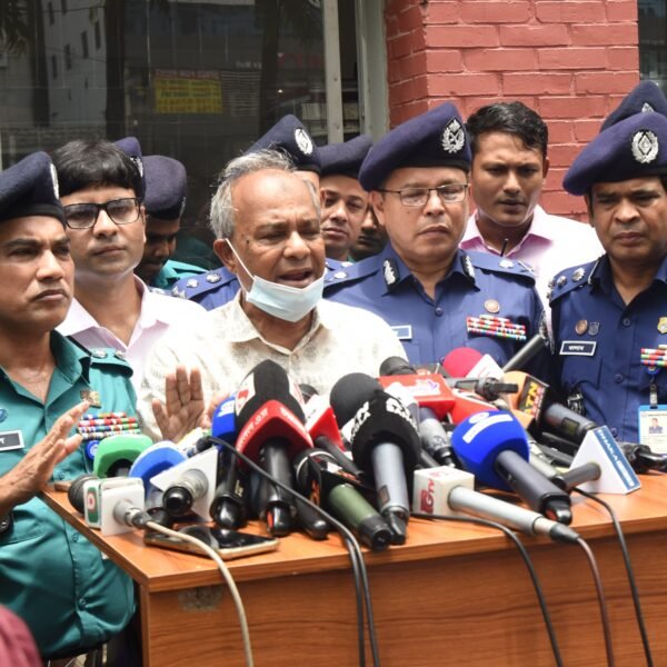 মবের ঘটনায় জড়িতদের কাউকে ছাড় দেয়া হবে না- স্বরাষ্ট্র…