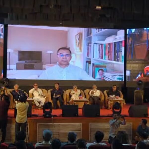 গণআন্দোলনের শহীদদের স্মরণে বিএনপির আয়োজনে বেসরকারি বিশ্ববিদ্যালয়ের শিক্ষক-শিক্ষার্থীদের শ্রদ্ধা…