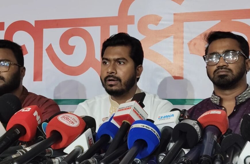 নির্বাচনের সুস্পষ্ট রোডম্যাপ ঘোষণায় ধোঁয়াশা…