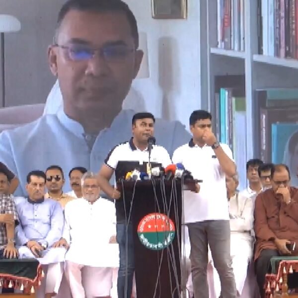 জুলাই-আগস্ট গণঅভ্যুত্থান, শোক ও বিজয়ের বর্ষপূর্তি উপলক্ষে ছাত্রদলের সমাবেশে…