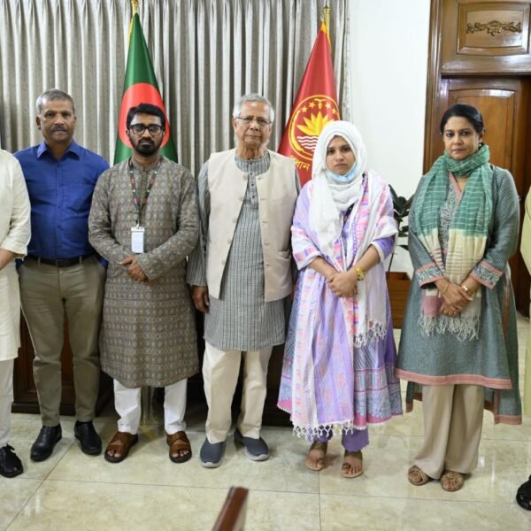 নুরুল হক নূরের সুচিকিৎসার জন্য বিদেশে পাঠানোর নির্দেশ প্রধান…