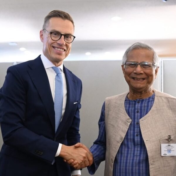 জাতিসংঘ সাধারণ পরিষদে প্রধান উপদেষ্টার সাথে সাক্ষাৎ করলেন ফিনল্যান্ডের…