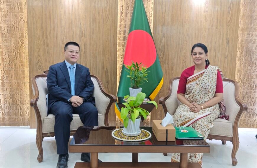 পরিবেশ উপদেষ্টার সাথে সৌজন্য সাক্ষাৎ…