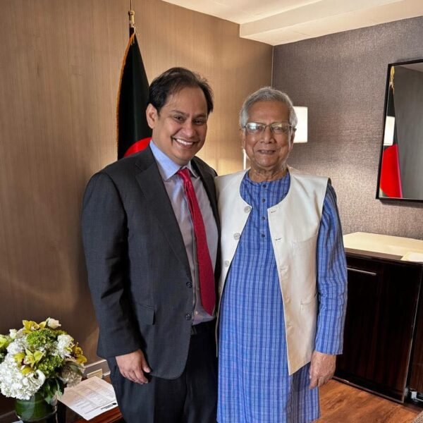 স্ন্যাপচ্যাটের প্রাক্তন সিএসও প্রধান উপদেষ্টার সাথে দেখা করে বাংলাদেশে…