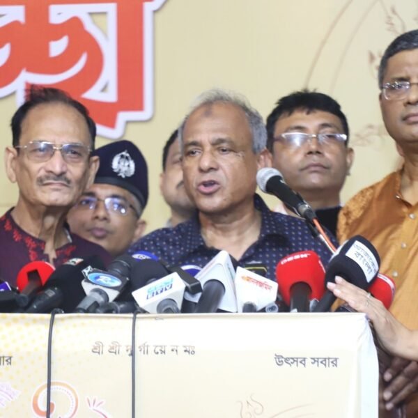 শারদীয় দুর্গাপূজা পবিত্রতা বজায় রেখে উদযাপনের আহ্বান স্বরাষ্ট্র উপদেষ্টার