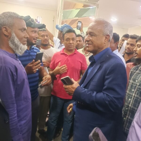 স্বরাষ্ট্র উপদেষ্টার কাতারের দোহাস্থ বাংলাদেশ দূতাবাস পরিদর্শন