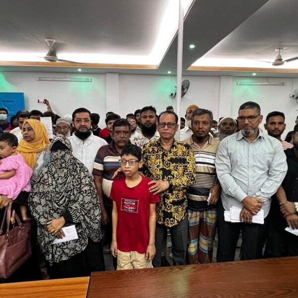 বাড্ডায় শহীদ ও আহত পরিবারের মাঝে আর্থিক সহায়তা প্রদান&hellip;