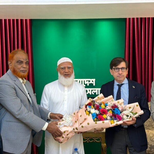 বাংলাদেশ জামায়াতে ইসলামী আমীরের সঙ্গে সৌজন্য সাক্ষাৎ করেন ফ্রান্সের&hellip;