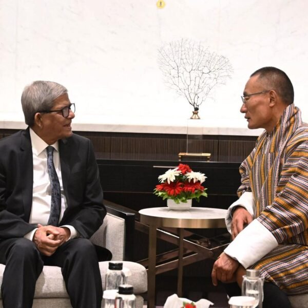 ভুটানের প্রধানমন্ত্রীর সঙ্গে সৌজন্য বৈঠক করেছেন বিএনপি’র প্রতিনিধি দল
