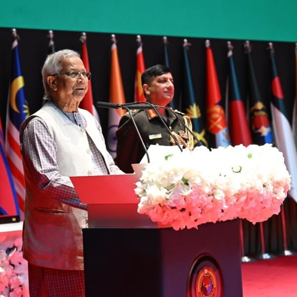 আগামী নির্বাচনে ঐতিহাসিক ভূমিকা পালনে সশস্ত্র বাহিনীর প্রতি আহ্বান…