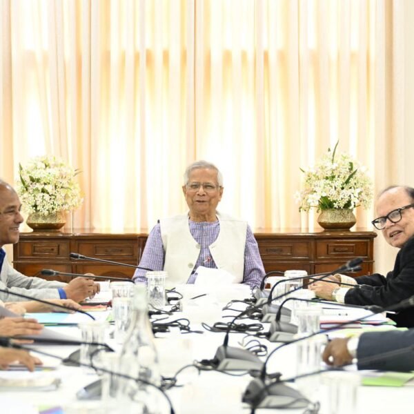 খাদ্যদূষণ নিয়ে প্রধান উপদেষ্টার উদ্বেগ, সংকট মোকাবিলায় সকলকে একসঙ্গে…