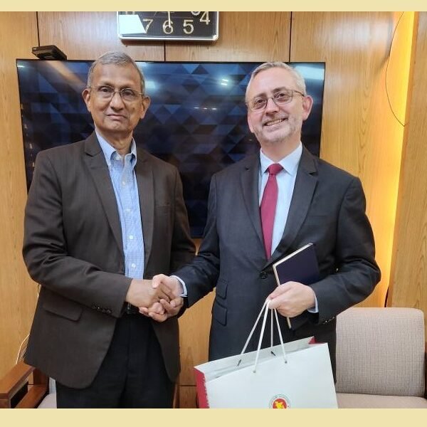 নির্বাচন, নিরাপত্তা এবং অভিবাসন নিয়ে আলোচনা করতে বাংলাদেশের প্রধান&hellip;