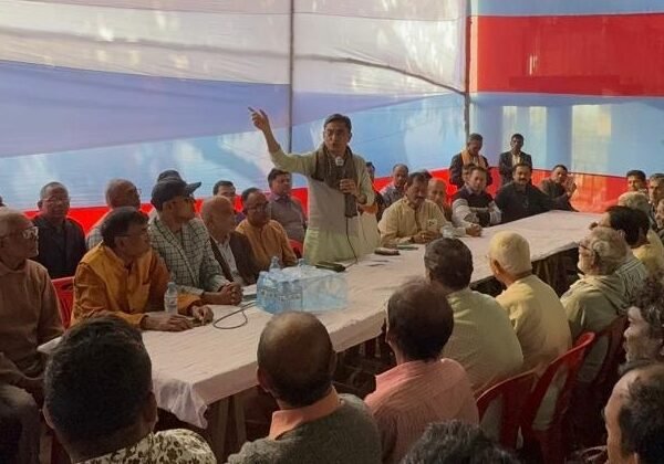 গাজীপুর-১ আসনে কালিয়াকৈরে হিন্দু-বৌদ্ধ-খ্রিস্টান সম্প্রদায়ের সঙ্গে বিএনপি মনোনীত প্রার্থী…