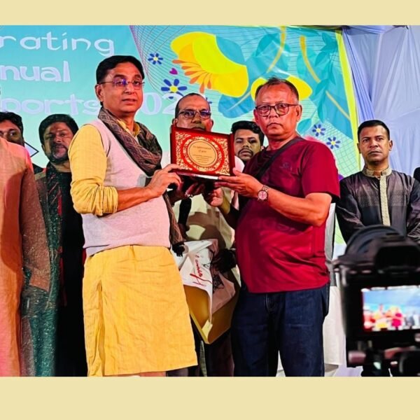 কালিয়াকৈরে গার্মেন্টস মালিক-শ্রমিকদের সঙ্গে মতবিনিময় করলেন গাজীপুর-১ আসনে বিএনপি…