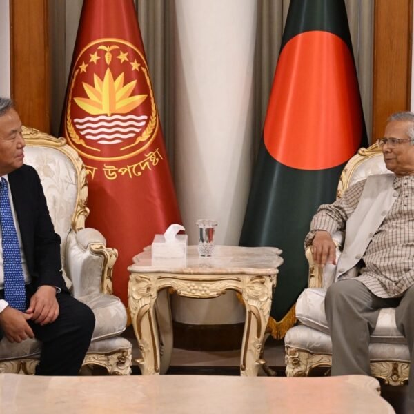 প্রধান উপদেষ্টার সাথে বিদায়ী সাক্ষাৎ করেছেন দক্ষিণ কোরিয়ার রাষ্ট্রদূত