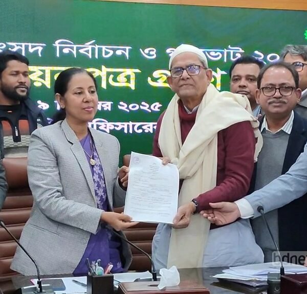 ত্রয়োদশ জাতীয় সংসদ নির্বাচনে ঠাকুরগাঁও-১ আসনে মনোনয়ন জমা দিলেন&hellip;