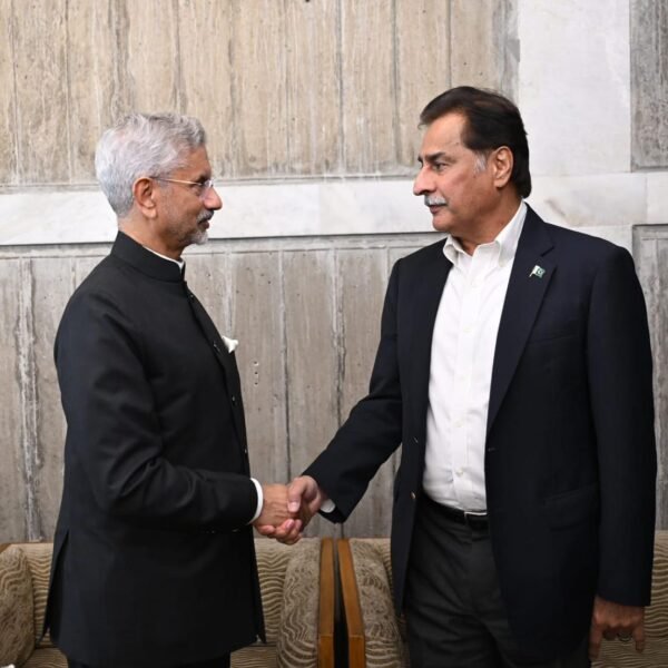 খালেদা জিয়ার শেষকৃত্য অনুষ্ঠানে ঢাকায় পাকিস্তান স্পিকার ও ভারতের&hellip;