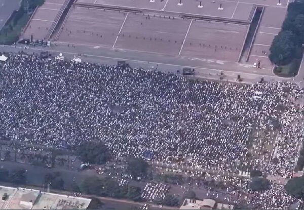 ওসমান হাদির জানাজায় অংশ নিতে লাখো জনতার ঢল