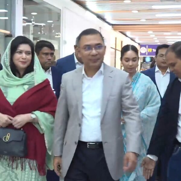 ১৭ বছর পর ঐতিহাসিক স্বদেশ প্রত্যাবর্তন করলেন তারেক রহমান