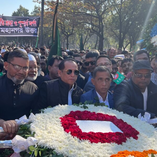 শহীদ বুদ্ধিজীবীদের প্রতি শ্রদ্ধা জানালেন ঢাকা-১১ আসনের বিএনপি মনোনীত…