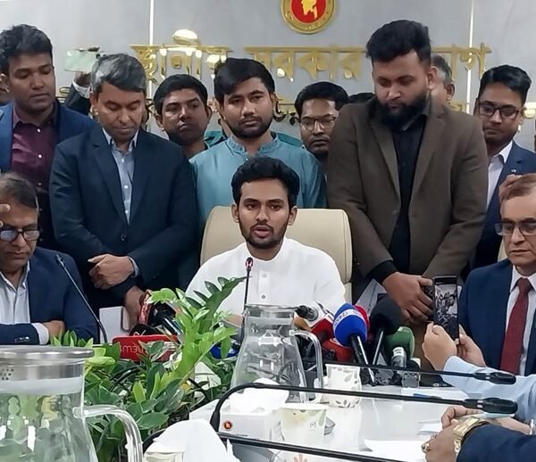 পদত্যাগের বিষয়ে প্রধান উপদেষ্টার কার্যালয় থেকে জানানো হবে: আসিফ&hellip;