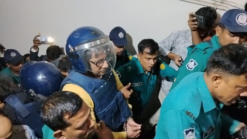 সন্ত্রাস বিরোধ আইনের মামলায় সাংবাদিক&hellip;