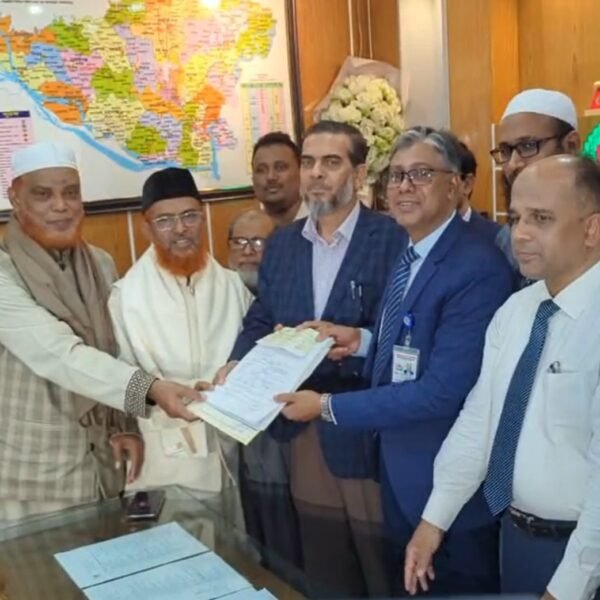 ঢাকা-১৫ আসনে জামায়াতের আমীর ডা. শফিকুর রহমানের মনোনয়নপত্র দাখিল&hellip;