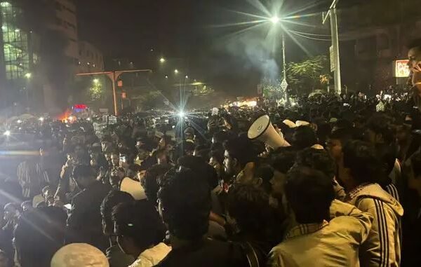 ওসমান হাদির মৃত্যুর প্রতিবাদে শাহবাগে বিক্ষোভ