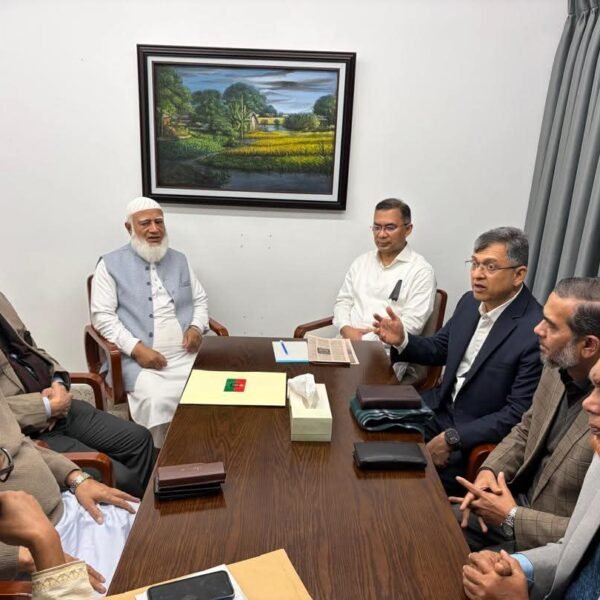 তারেক রহমান ও শোক-সন্তপ্ত পরিবারকে সমবেদনা জানাতে বিএনপি কার্যালয়ে&hellip;