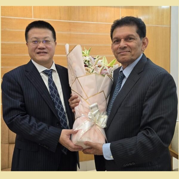 জাতীয় নিরাপত্তা উপদেষ্টার সাথে সাক্ষাৎ করেছেন চীনা রাষ্ট্রদূত