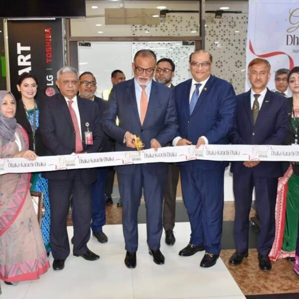 ১৪ বছর পর ঢাকা–করাচি সরাসরি ফ্লাইট চালু