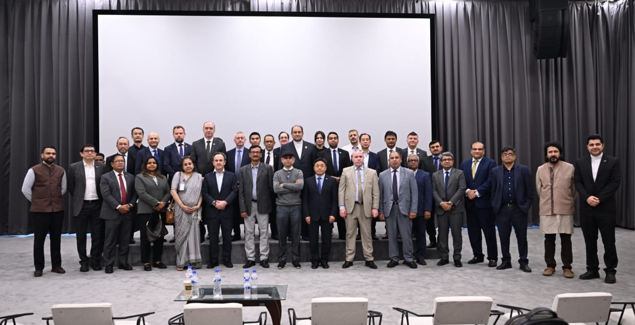 জুলাই জাদুঘর পরিদর্শন করেছেন কূটনীতিকরা