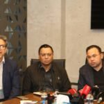 চট্টগ্রাম বন্দরের অচলাবস্থায় বিপর্যস্ত আমদানি–রপ্তানি, সরকারের জরুরি হস্তক্ষেপ দাবি জানালেন শীর্ষ ব্যবসায়ী সংগঠনগুলো