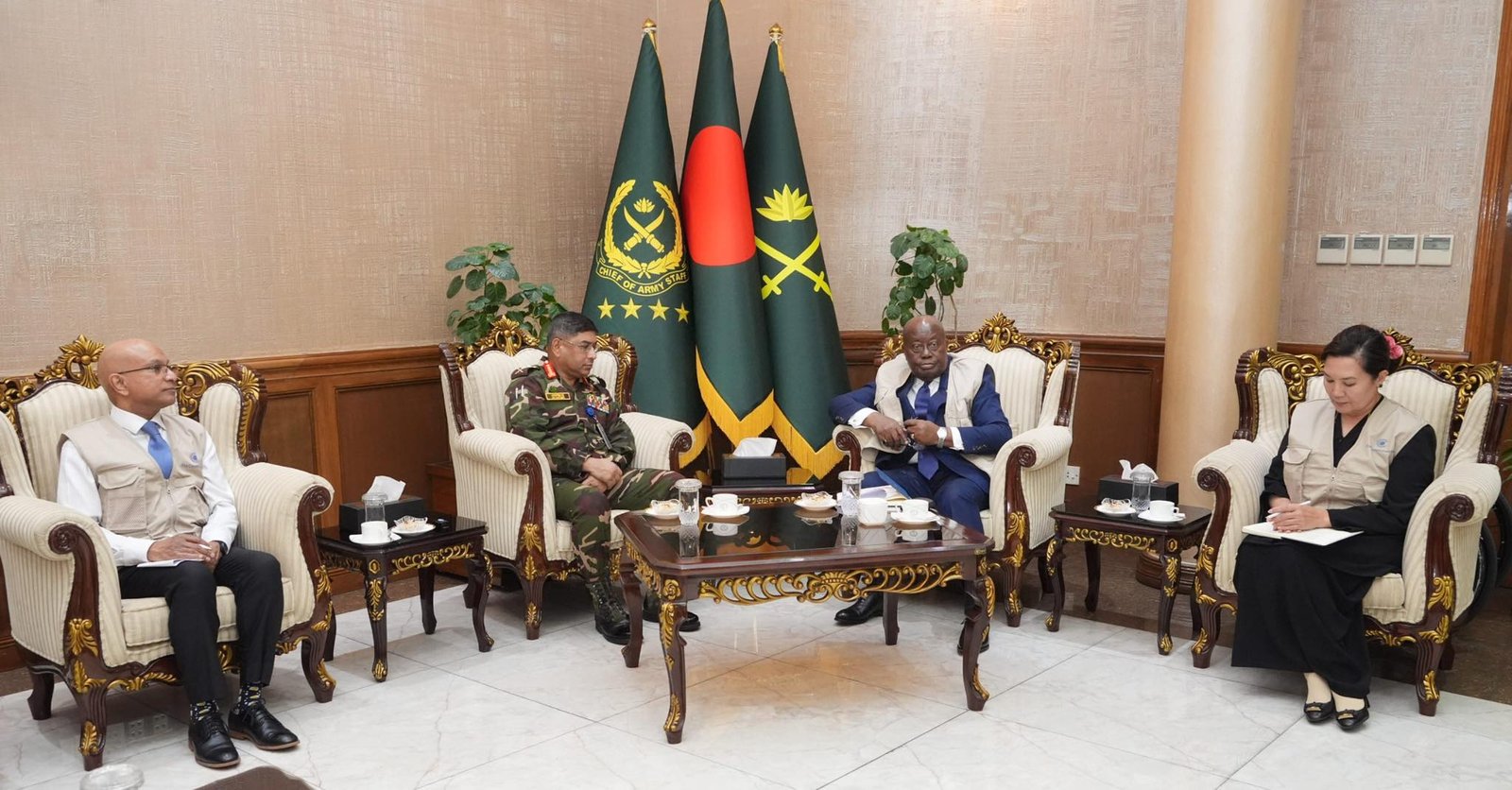 সেনাপ্রধানের সঙ্গে সৌজন্য সাক্ষাৎ করেছেন কমনওয়েলথ পর্যবেক্ষক দল