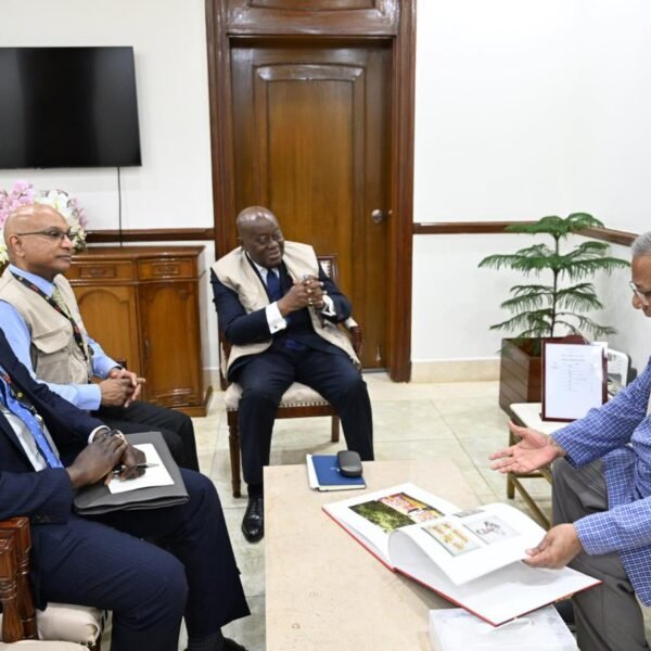 প্রধান উপদেষ্টার সঙ্গে সৌজন্য সাক্ষাৎ করলেন কমনওয়েলথ নির্বাচন পর্যবেক্ষক দল