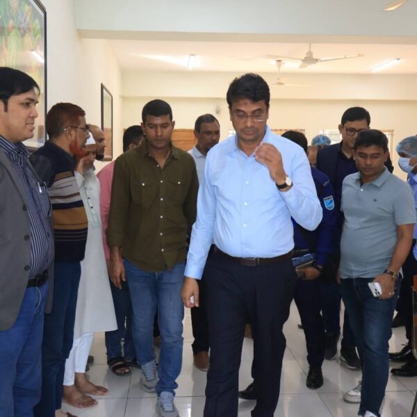 ঢাকা জেলা পুলিশ লাইন্সে অফিসার ও ফোর্সের মেস পরিদর্শন&hellip;