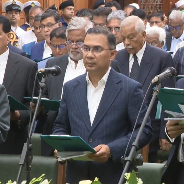 শপথ নিলেন তারেক রহমানসহ বিএনপির নবনির্বাচিত এমপিরা