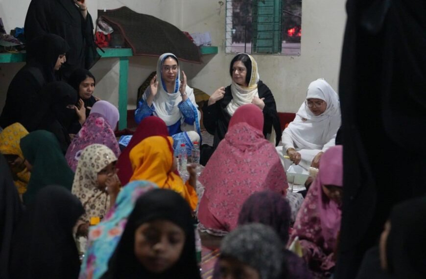 এতিম শিশুদের সঙ্গে ইফতার করলেন…