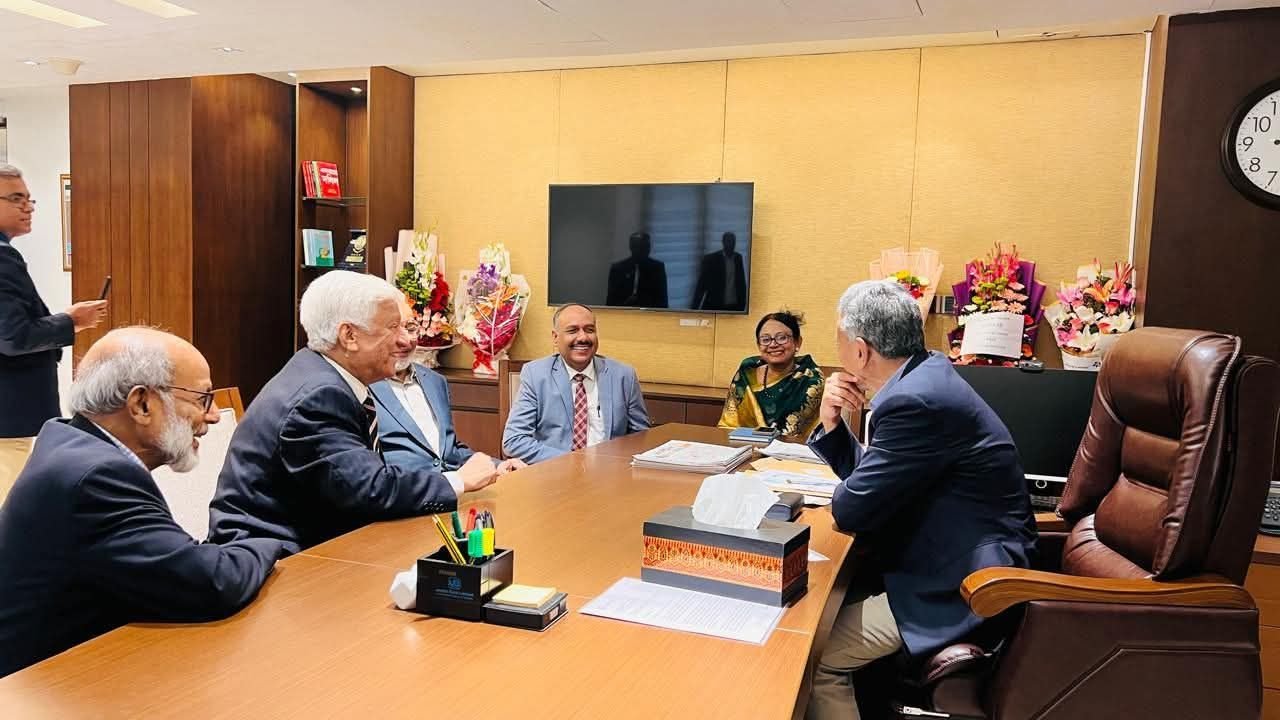 অর্থমন্ত্রী আমীর খসরু মাহমুদ চৌধুরী-এর সাথে সৌজন্য সাক্ষাৎ করলেন অগ্রণী ব্যাংক পিএলসি-এর চেয়ারম্যান