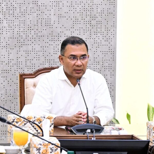 সেহরি, ইফতার ও তারাবিতে নিরবচ্ছিন্ন বিদ্যুতের নির্দেশ: মন্ত্রিসভার প্রথম বৈঠকে প্রধানমন্ত্রী তারেক রহমান