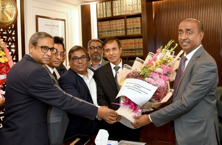 সচিবালয়ে দায়িত্বভার গ্রহণ করলেন নবনিযুক্ত&hellip;