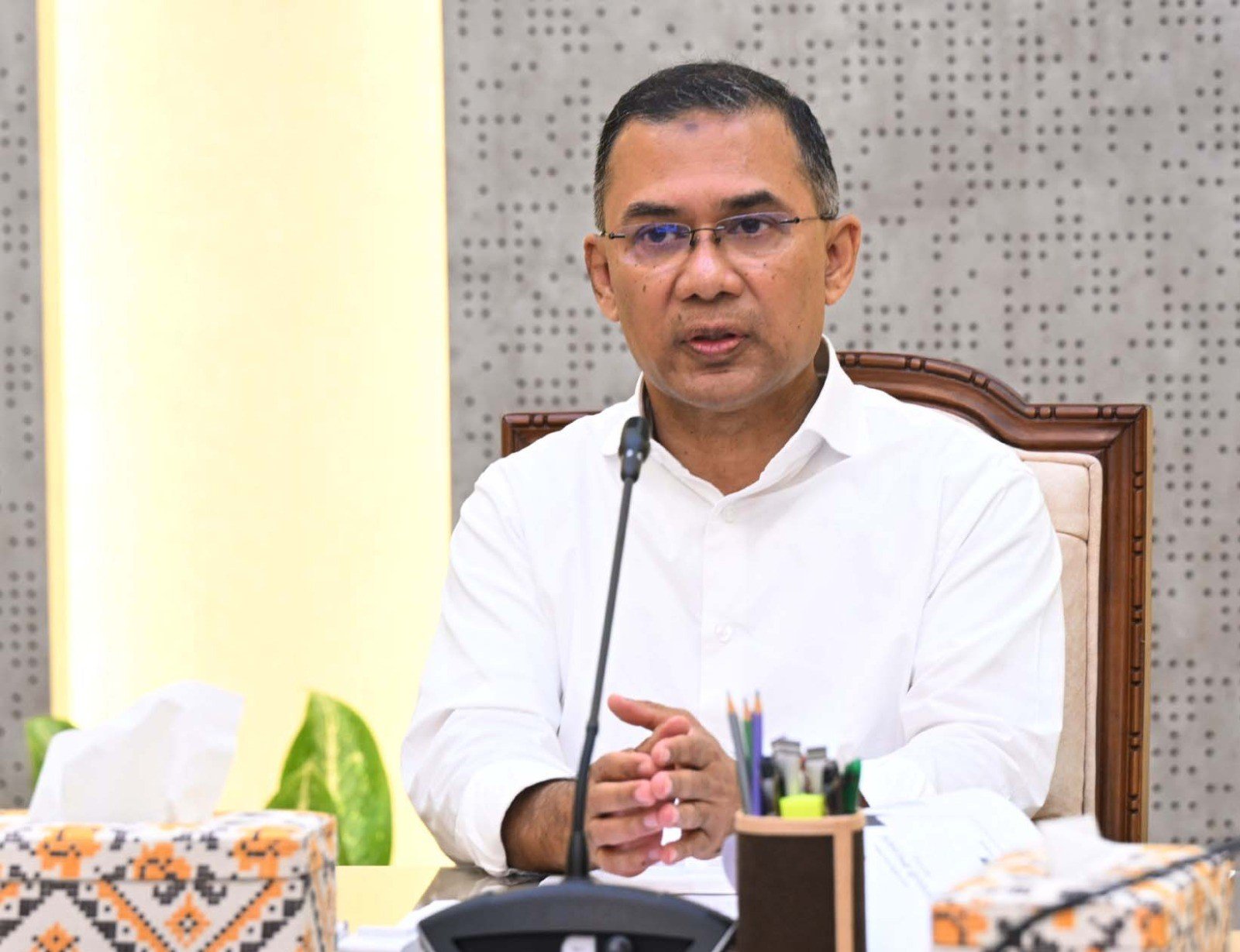 প্রধানমন্ত্রীর সভাপতিত্বে ‘ফ্যামিলি কার্ড’ বিষয়ক সভা অনুষ্ঠিত